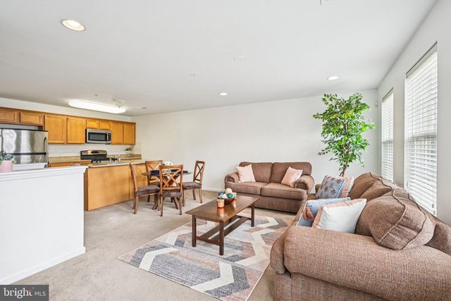 6 LALOR ST, Trenton, NJ 08611