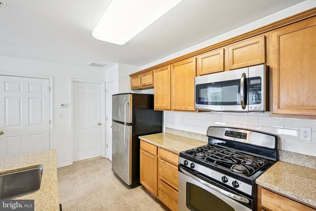 6 LALOR ST, Trenton, NJ 08611