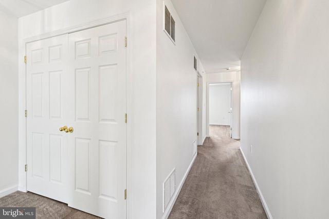 6 LALOR ST, Trenton, NJ 08611