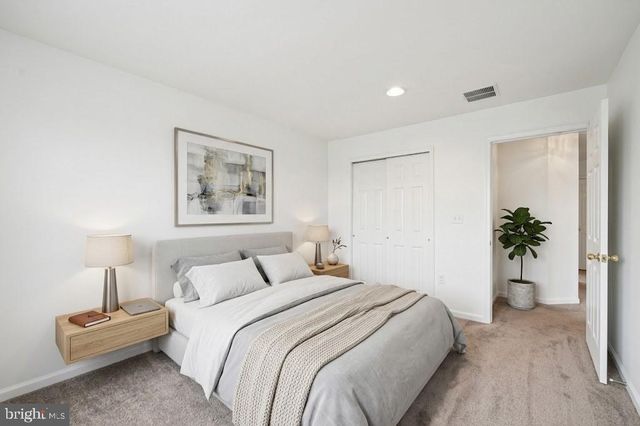 6 LALOR ST, Trenton, NJ 08611