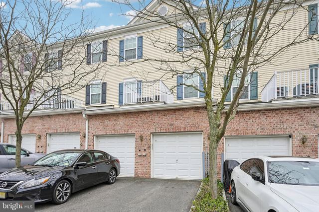 6 LALOR ST, Trenton, NJ 08611