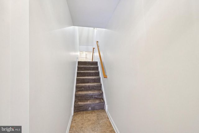 6 LALOR ST, Trenton, NJ 08611