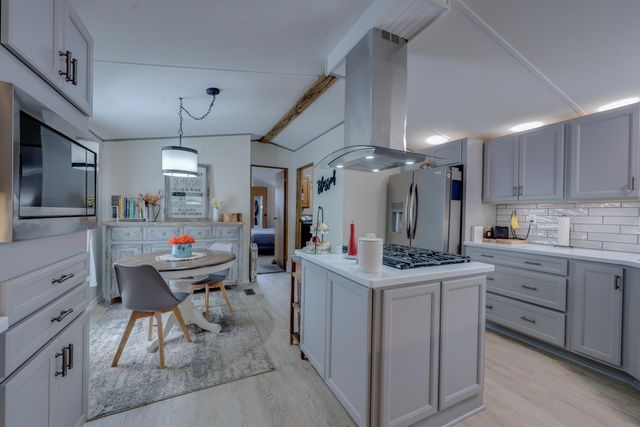 62000 E 315 Loop E 47, Grove, OK 74344