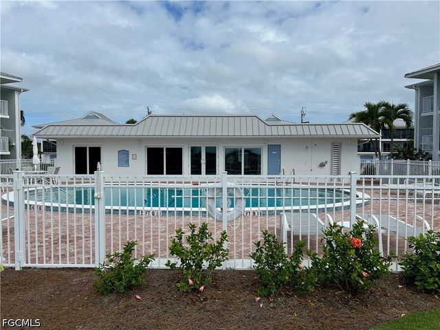 1341 Middle Gulf DR 1A, Sanibel, FL 33957