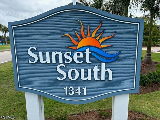 1341 Middle Gulf DR 1A, Sanibel, FL 33957