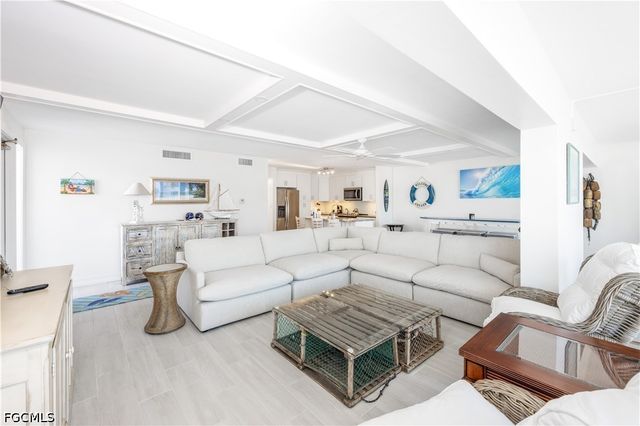 1341 Middle Gulf DR 1A, Sanibel, FL 33957