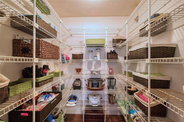 3908 OAK GROVE DRIVE, Sarasota, FL 34243