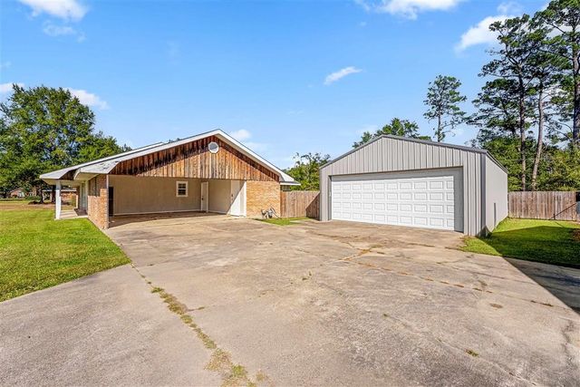 104 Caroline St Street, Dequincy, LA 70633