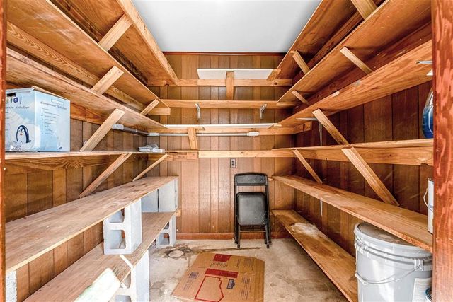 104 Caroline St Street, Dequincy, LA 70633