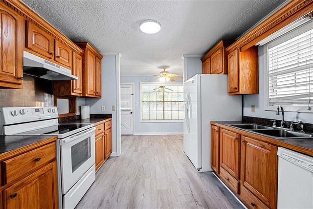 104 Caroline St Street, Dequincy, LA 70633