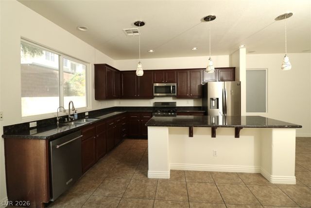 9825 Emerald Twilight Street, Las Vegas, NV 89178