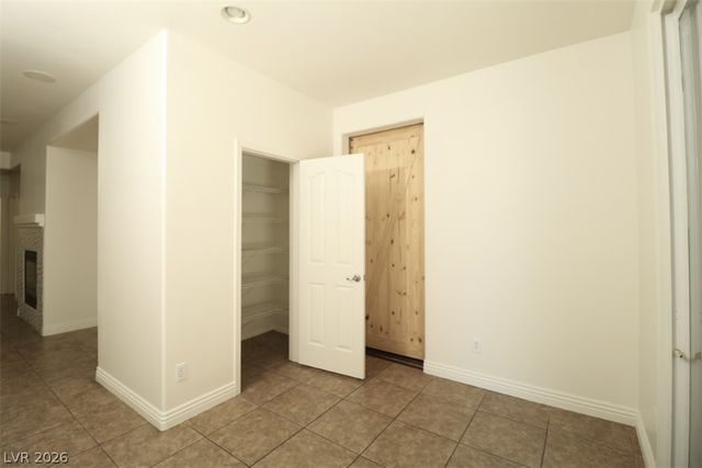 9825 Emerald Twilight Street, Las Vegas, NV 89178