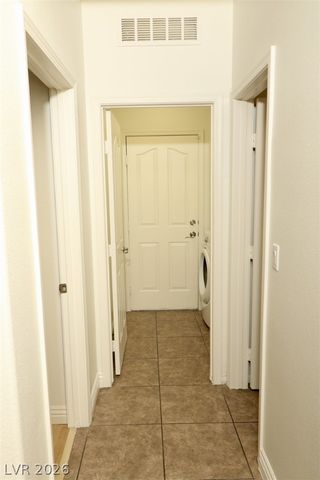 9825 Emerald Twilight Street, Las Vegas, NV 89178