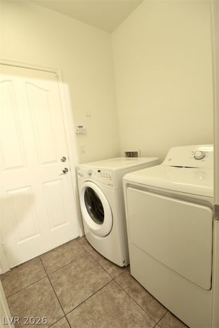 9825 Emerald Twilight Street, Las Vegas, NV 89178