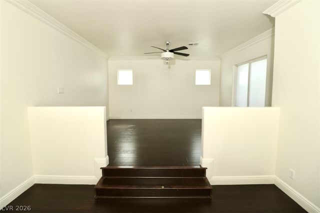 9825 Emerald Twilight Street, Las Vegas, NV 89178