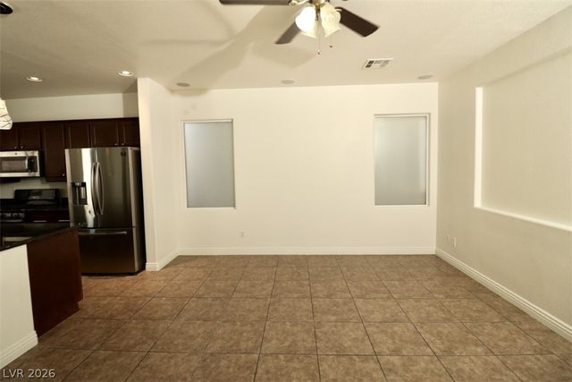 9825 Emerald Twilight Street, Las Vegas, NV 89178