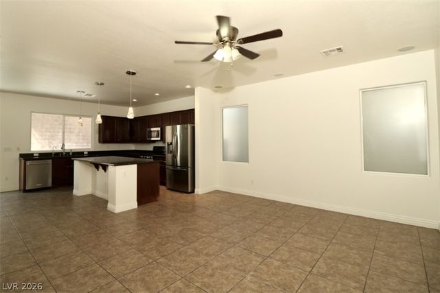 9825 Emerald Twilight Street, Las Vegas, NV 89178