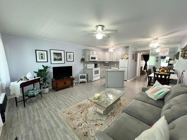 226 DURHAM E 226, Deerfield Beach, FL 33442