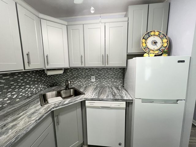226 DURHAM E 226, Deerfield Beach, FL 33442