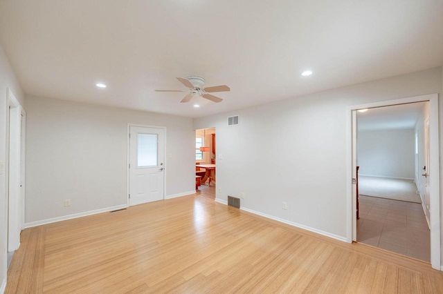 12740 Eden TRAIL, New Berlin, WI 53151