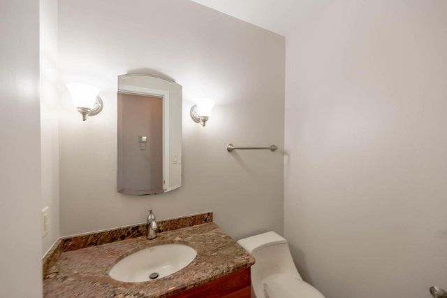 12740 Eden TRAIL, New Berlin, WI 53151