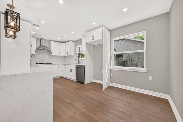 1722 Shannon Valley Drive, Houston, TX 77077