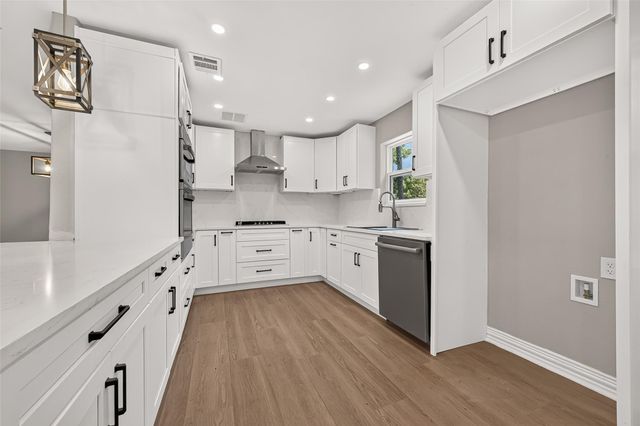 1722 Shannon Valley Drive, Houston, TX 77077