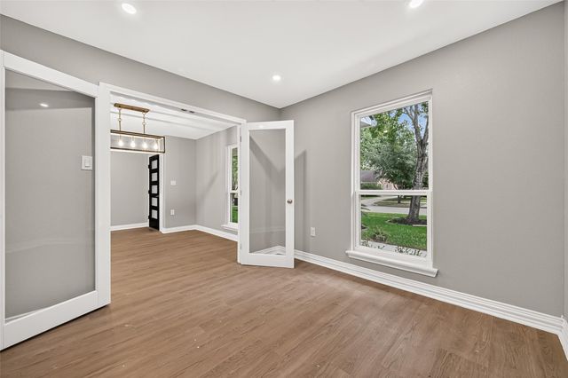 1722 Shannon Valley Drive, Houston, TX 77077