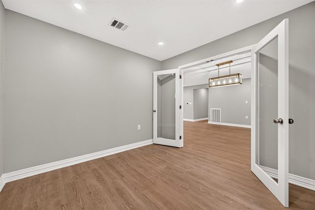 1722 Shannon Valley Drive, Houston, TX 77077