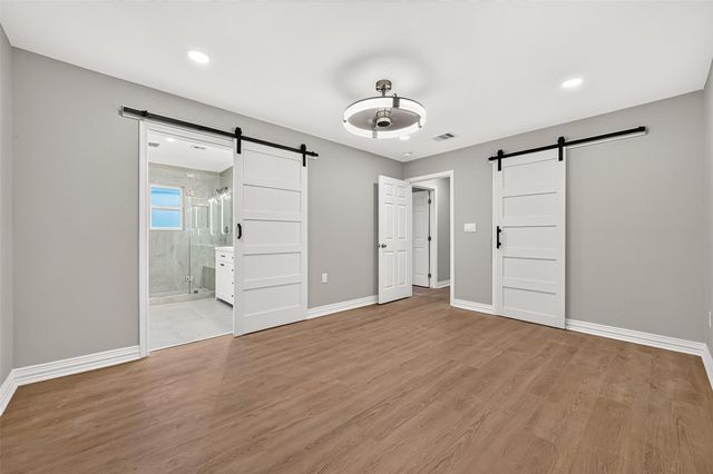 1722 Shannon Valley Drive, Houston, TX 77077