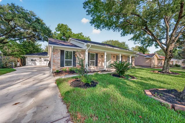 1722 Shannon Valley Drive, Houston, TX 77077