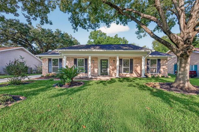 1722 Shannon Valley Drive, Houston, TX 77077