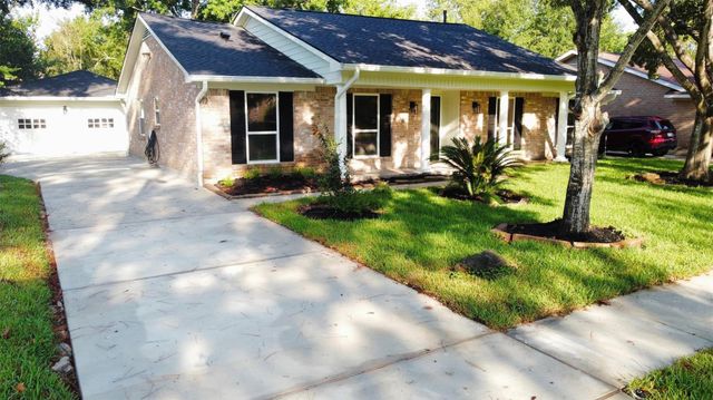 1722 Shannon Valley Drive, Houston, TX 77077
