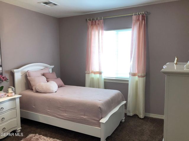 10701 Jay Novacek Street, El Paso, TX 79924