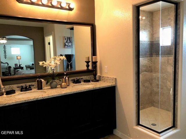 10701 Jay Novacek Street, El Paso, TX 79924