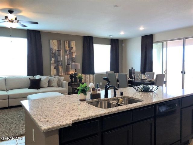 10701 Jay Novacek Street, El Paso, TX 79924