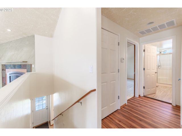 37455 EMERALD CASCADE St, Sandy, OR 97055