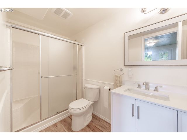 37455 EMERALD CASCADE St, Sandy, OR 97055