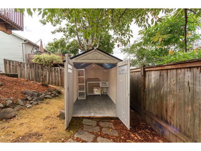 37455 EMERALD CASCADE St, Sandy, OR 97055