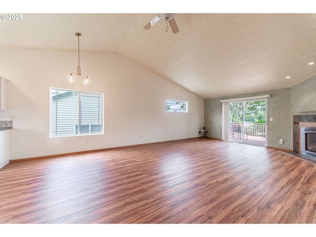 37455 EMERALD CASCADE St, Sandy, OR 97055