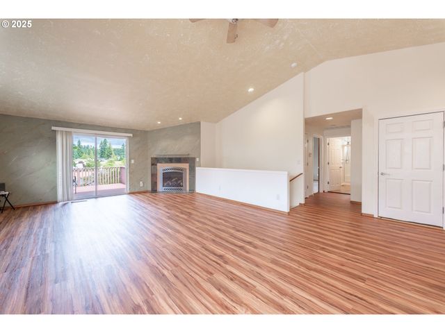 37455 EMERALD CASCADE St, Sandy, OR 97055