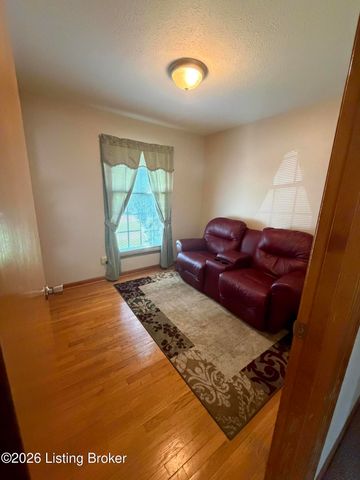 7807 Lesane Dr, Louisville, KY 40214