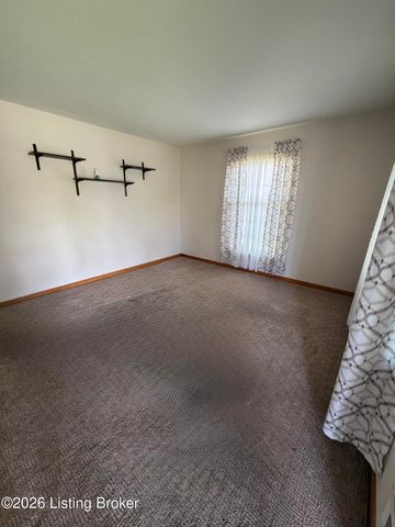 7807 Lesane Dr, Louisville, KY 40214