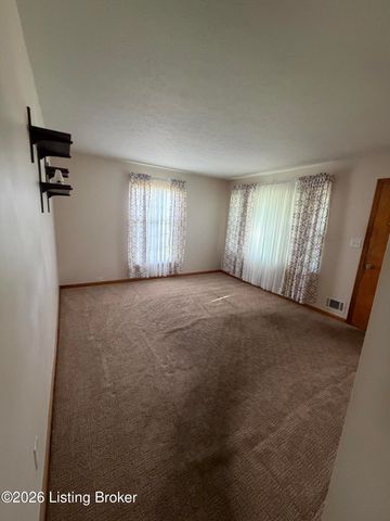 7807 Lesane Dr, Louisville, KY 40214