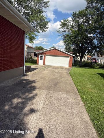 7807 Lesane Dr, Louisville, KY 40214