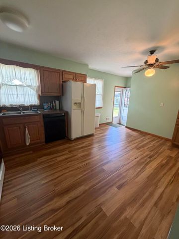 7807 Lesane Dr, Louisville, KY 40214