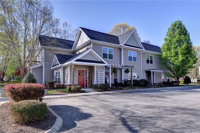 102 Lakeview CV, Smithfield, VA 23430