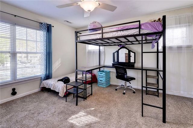 102 Lakeview CV, Smithfield, VA 23430