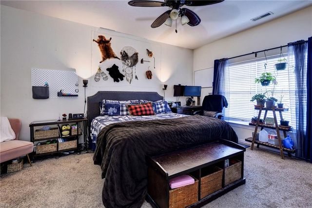 102 Lakeview CV, Smithfield, VA 23430