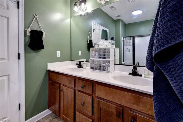 102 Lakeview CV, Smithfield, VA 23430